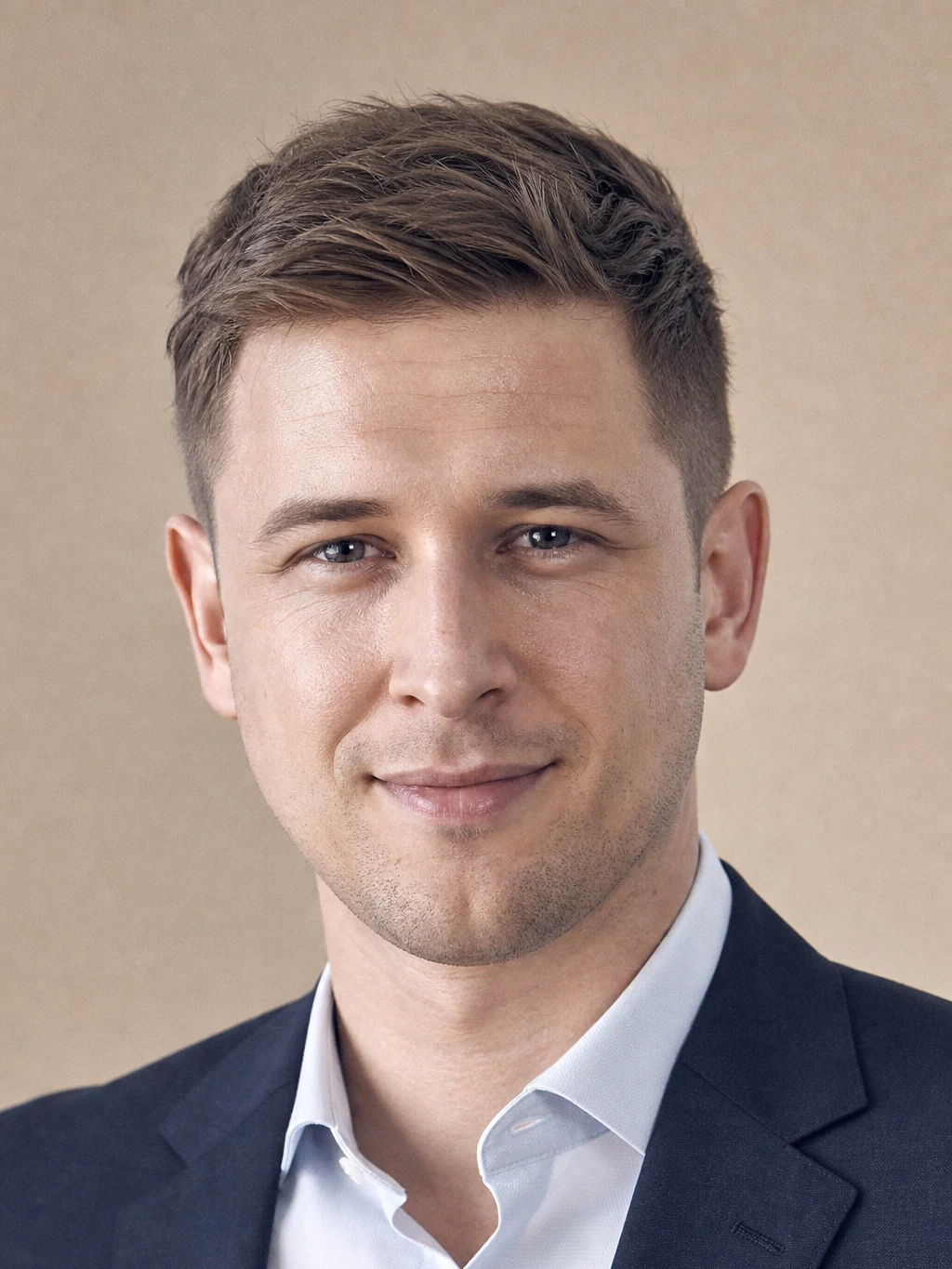 Portraitfoto Julian Reeder, Besichtigung und Betreuung bei Lauterfels Immobilien Kaiserslautern